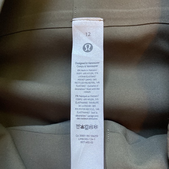 NWT Lululemon Smooth Fit Pull-On High-Rise Crop - Picture 4 of 6